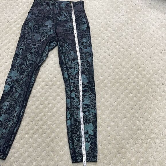 Lululemon Wunder Train High-Rise Crop Foil, Size 4. - Picture 8 of 10
